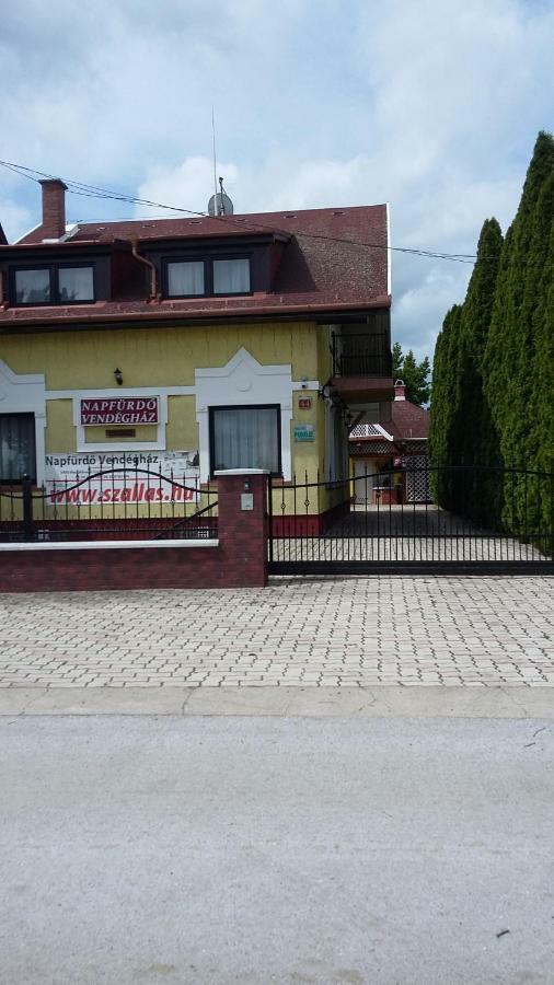Napfuerdo Vendeghaz Hotel Mezőkövesd Eksteriør billede